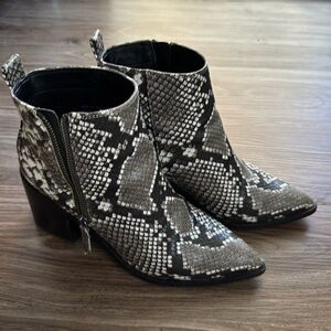 Ankle boots